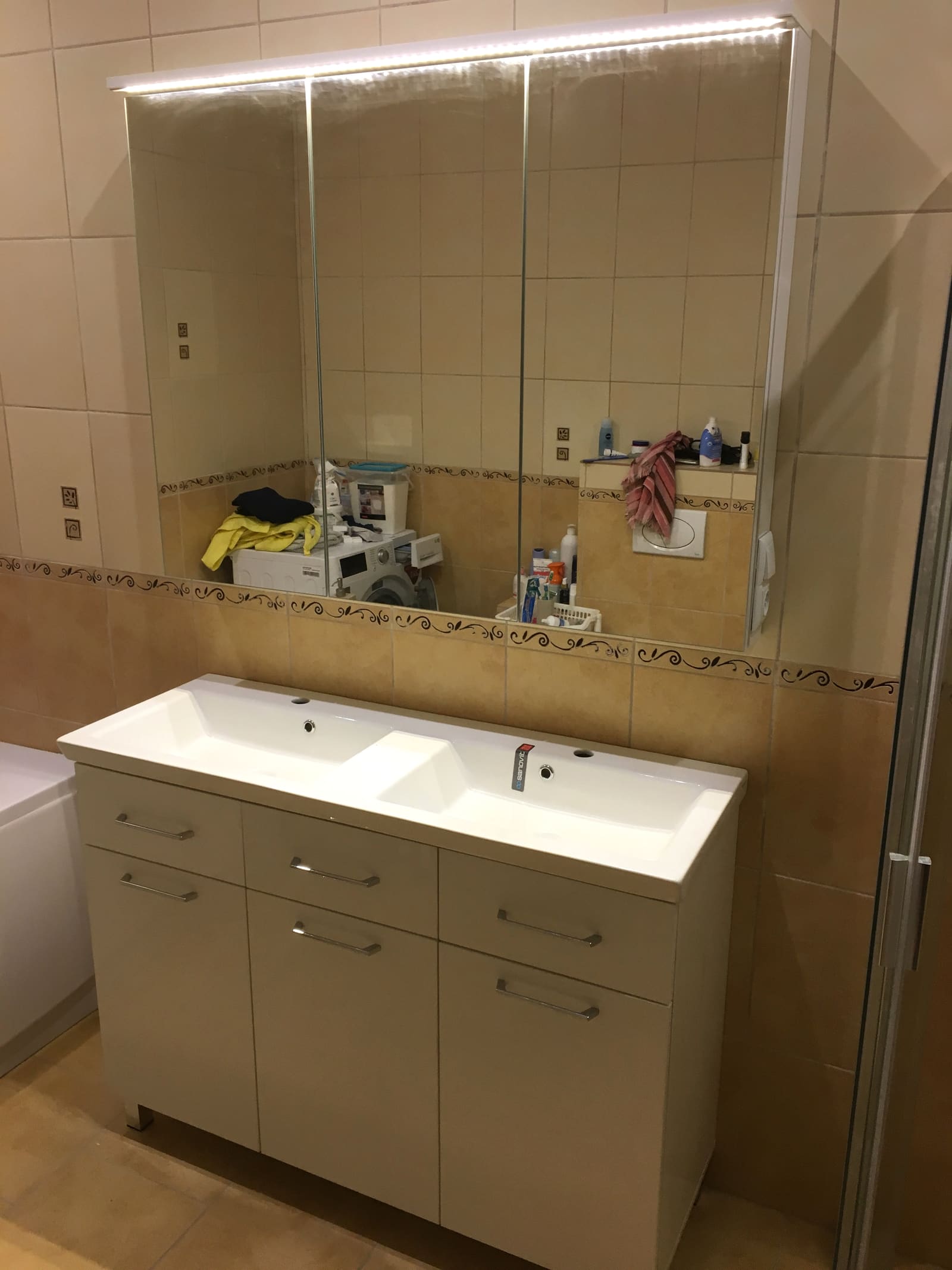 Vonios baldai pagal užsakymą, darbas Nr. 3